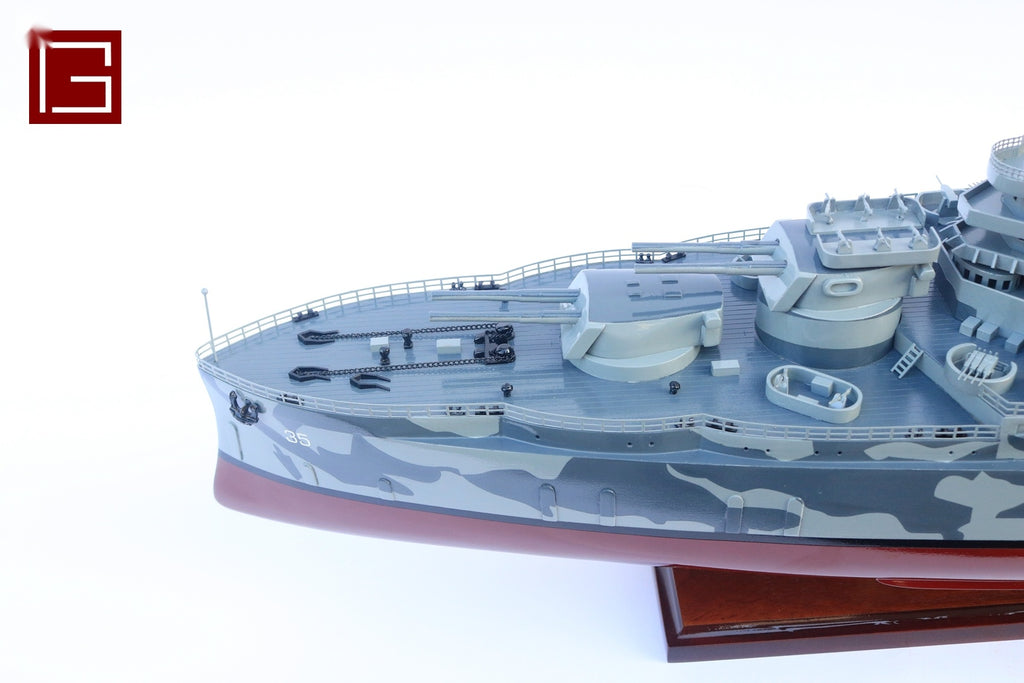 Model Warship USS Texas BB35 (camouflage) 100 x 23 x H. 34 cm