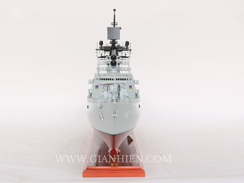 Modell-Kriegsschiff USS Worden (CG-18) 81 x 11 x H. 33 cm