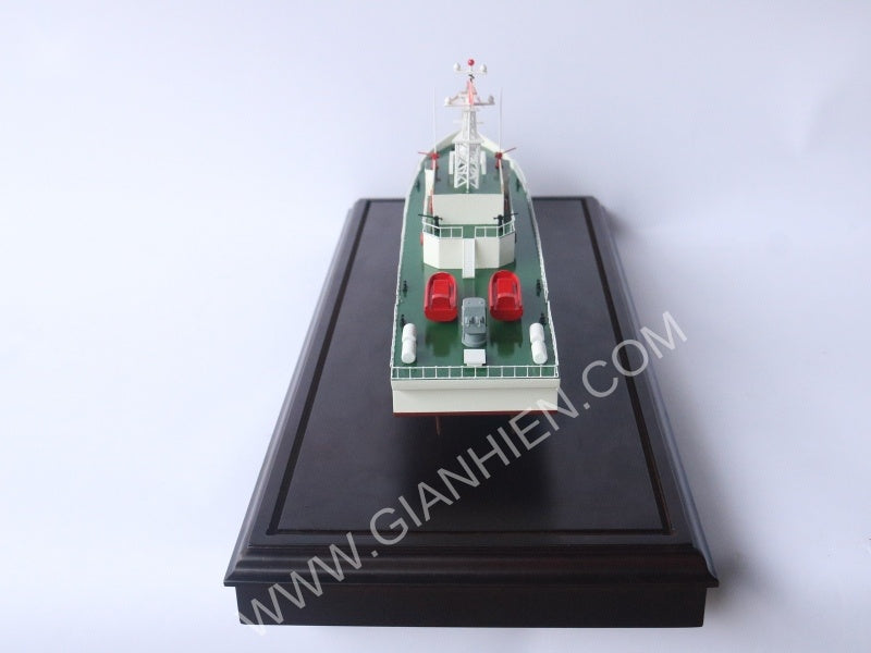 Modell-Kriegsschiff VIET NAM Coast Guard 4032 with Display CASE 40 x 9 x H. 19 cm